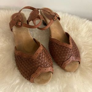 Urban Outfitters Ecote Tan Leather Peep Toe Heels